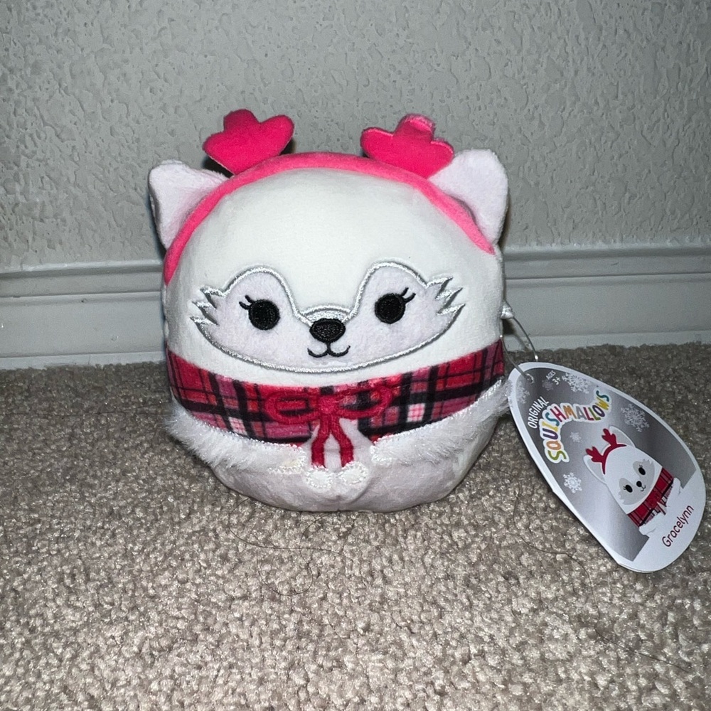 New Gracelynn the Fox Christmas release Squishmallows